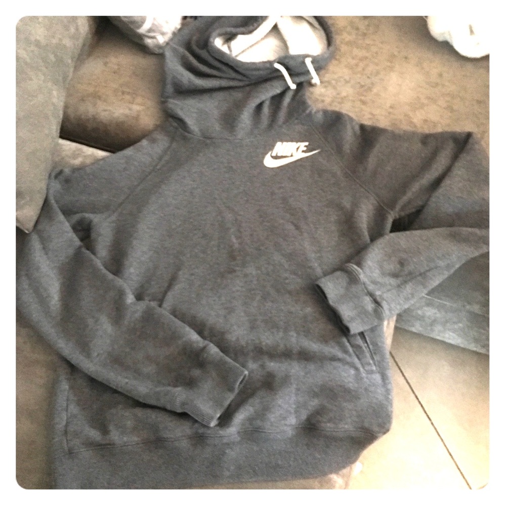 Nike pull over sweater